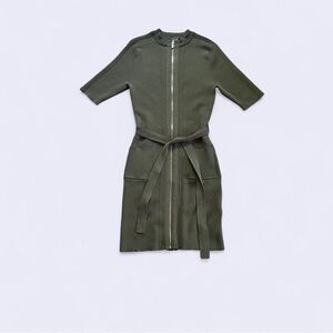 Venus olive zip up tie dress in a size women’s medium.
